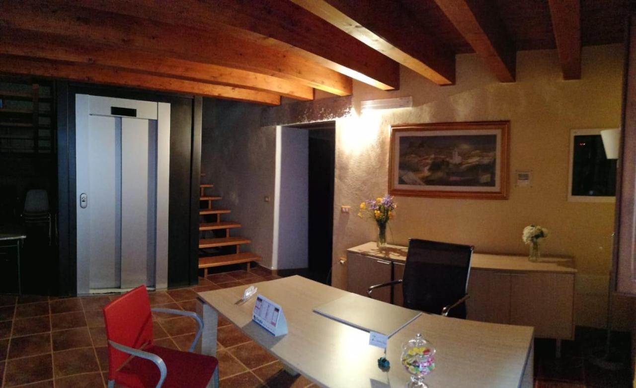 Bed and Breakfast La Casa Del Borgo Ittireddu Екстер'єр фото
